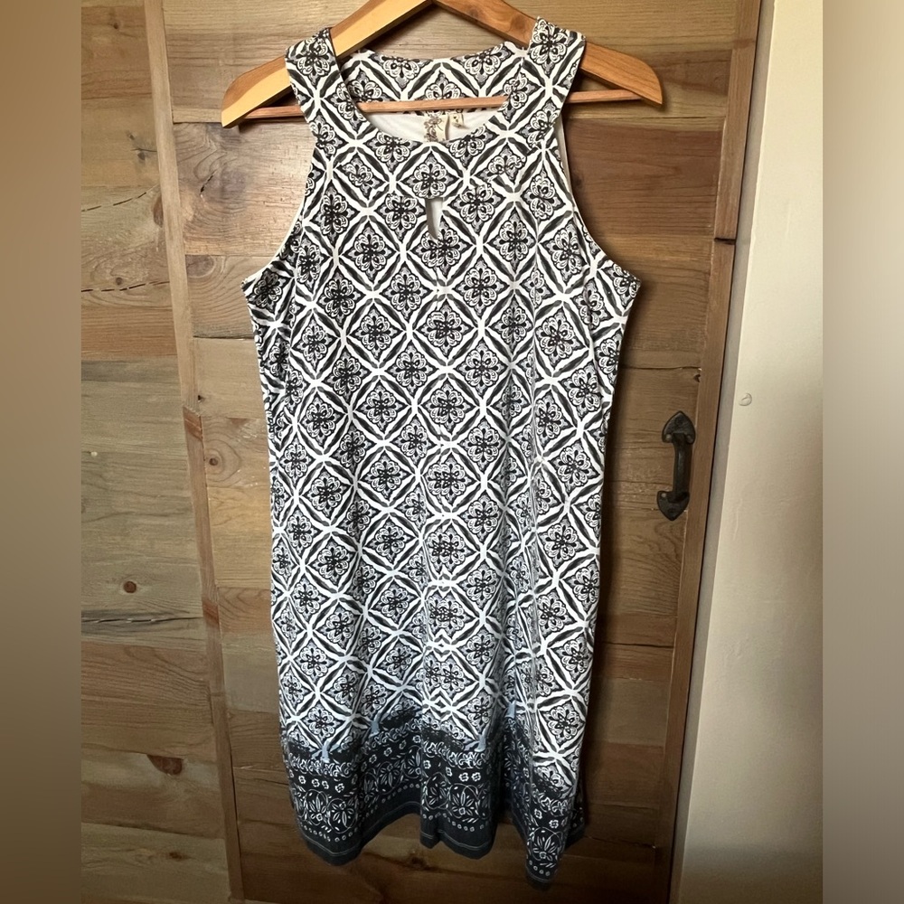 Aventura Organic Sleeveless Black & White Patterned Midi Dress